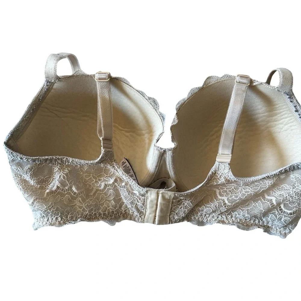 Bundle of 3 Victoria’s Secret Bras Push Up and Angela 36DDD - Picture 6 of 9